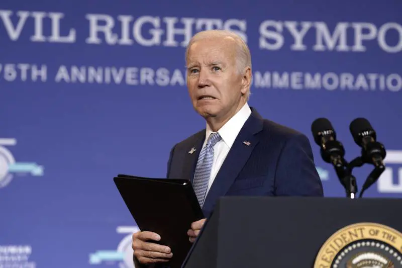 Biden torna a stuzzicare l'avversario cinese."In crisi economica è una bomba a orologeria"