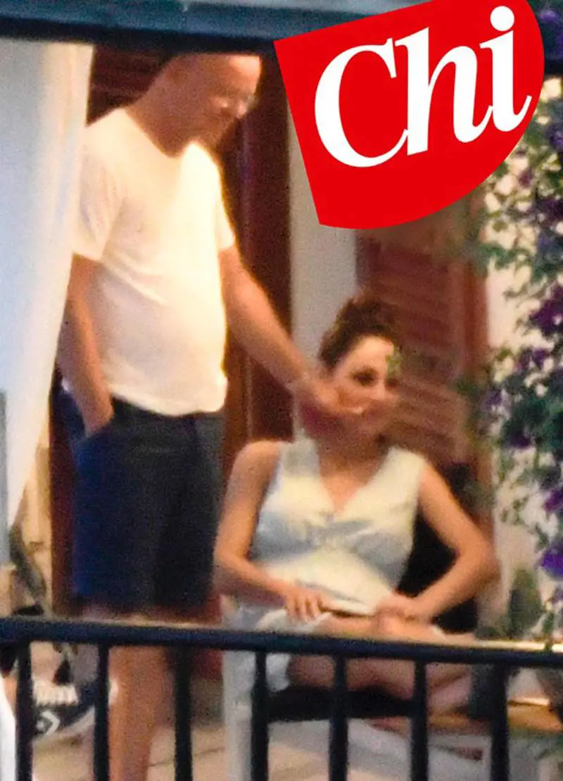 Cover del settimanale Chi: 2018, crisi superata per Anna Tatangelo e Gigi D'Alessio.