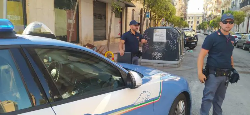 Taranto, neonato abbandonato in un cassonetto. Ritrovata la madre, scatta la gara di solidarietà