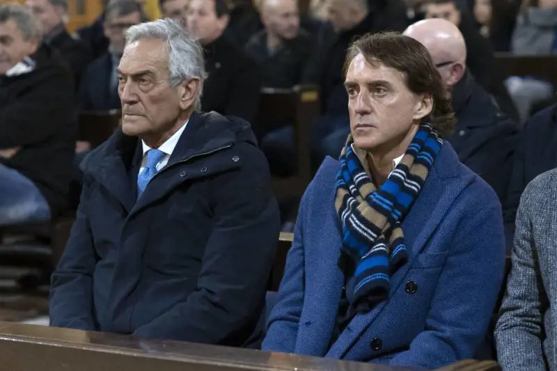 Roberto Mancini presente alla messa in ricordo di Gianluca Vialli