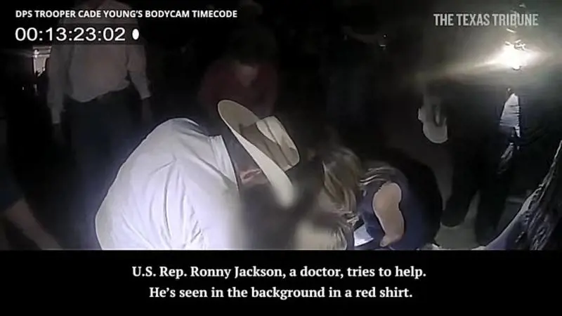 "Sei un co...". Il surreale arresto dell'ex medico di Trump in Texas