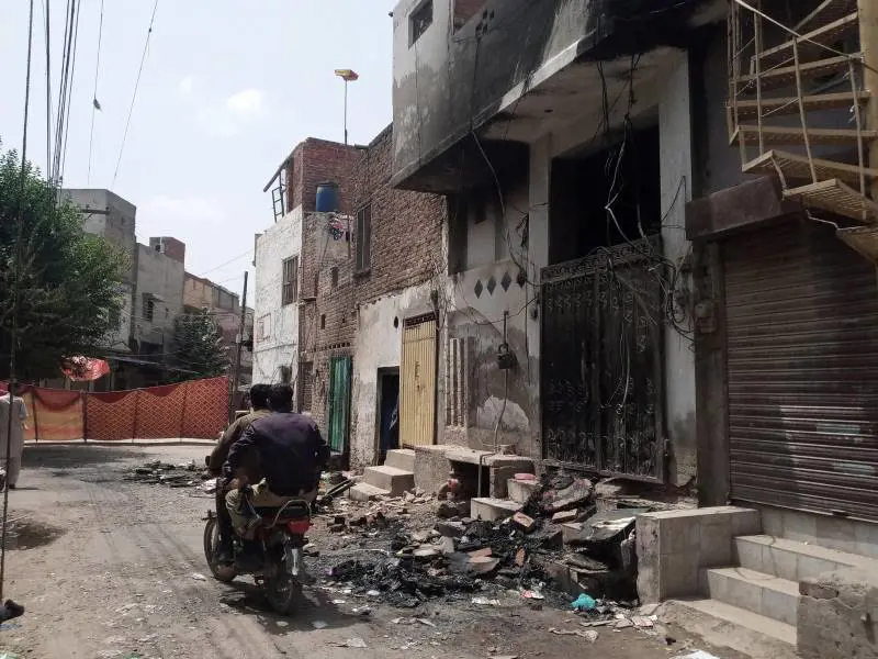 Pakistan, assalto ai cristiani e chiese bruciate