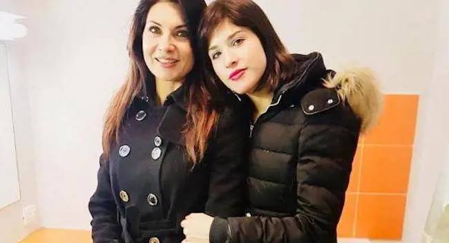 Ruba vestiti e profumi e insulta l'addetto: arrestata la figlia dell'ex Miss Italia