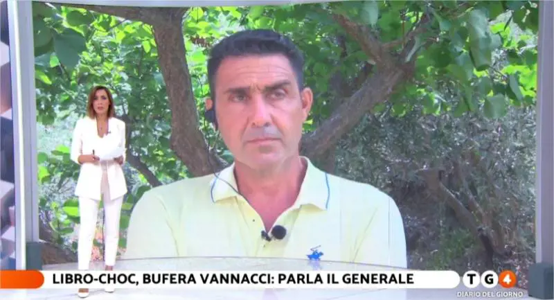Il generale Vannacci sollevato dal comando. La replica: "Libero di odiare i pedofili"