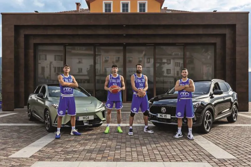 Xpower e Trophy: le due nuove versioni di MG4 Electric