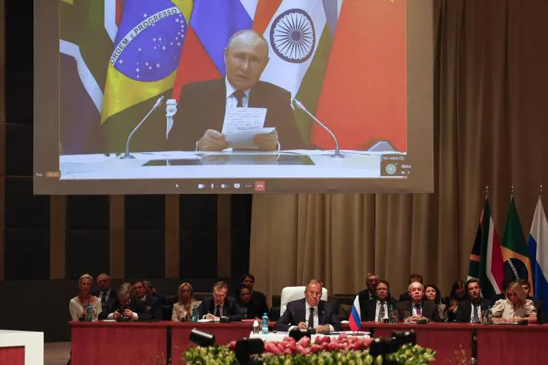 Putin contro l'egemonia dell'Occidente: "La guerra ha una sola ragione"