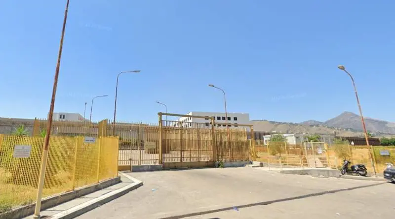 Minacce agli arrestati dello stupro di Palermo. Il carcere: "Vanno trasferiti"