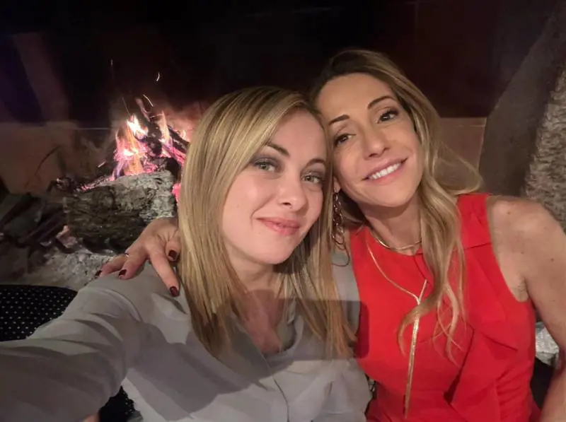 Arianna e Giorgia sorelle di lotta e governo. I paletti della premier: cuneo e soldi alle famiglie