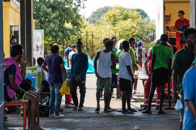“La nostra pazienza sta finendo”. A Lampedusa è record di sbarchi