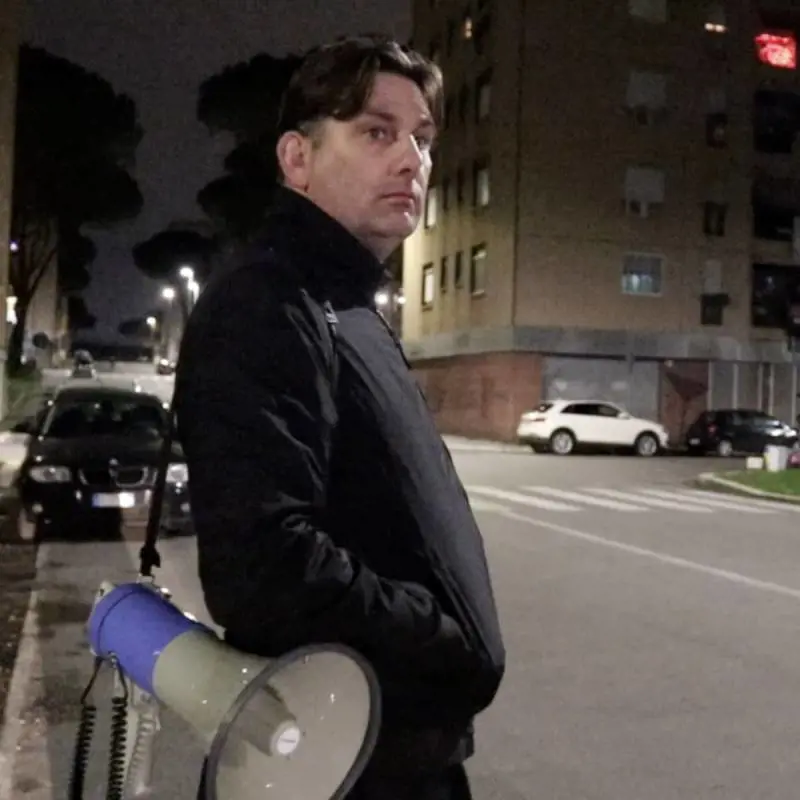 A tutta velocità contro il prete anti droga. Uomo della scorta salva don Coluccia