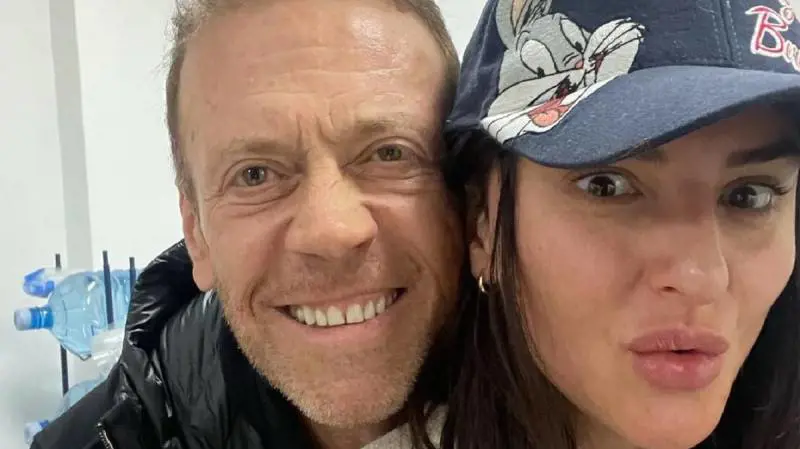 "Facciamo un porno educativo!". Rocco Siffredi torna alla carica con Arisa