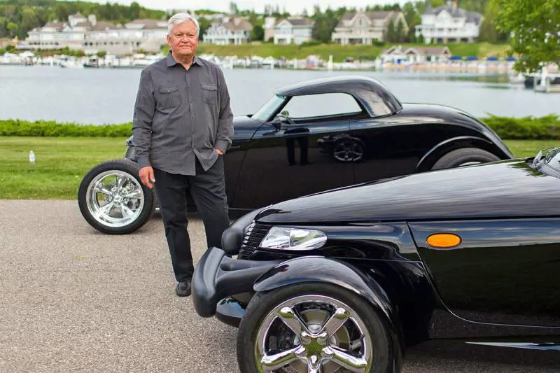 Tom Gale, una penna al servizio dell'automobile americana