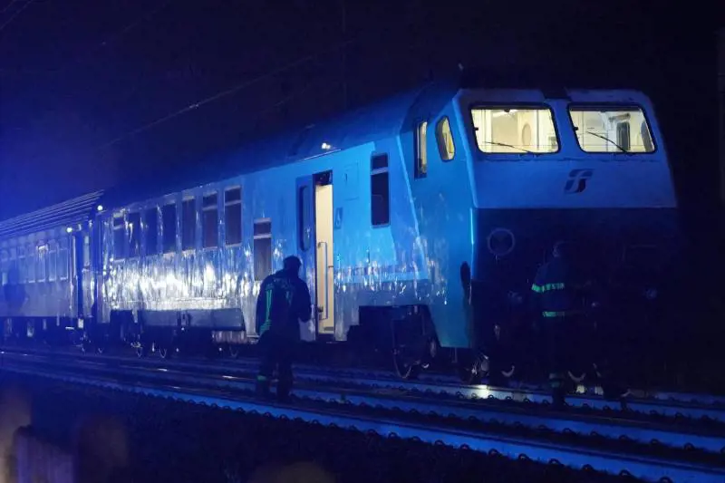 Travolti dal treno: ecco chi sono le cinque vittime di Brandizzo