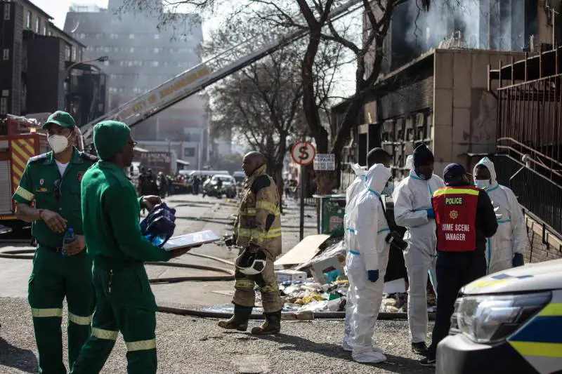 Devastante incendio a Johannesburg, più di 70 vittime 