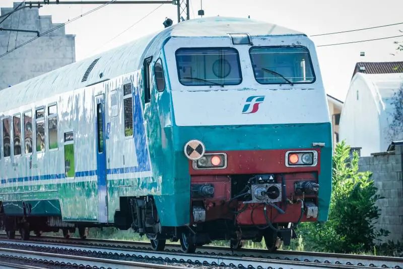 "La linea non era interrotta". Il giallo del "nulla osta" nello schianto del treno