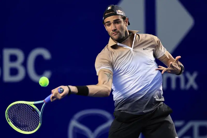 Crolla in campo poi urla di dolore: Berrettini si ritira dagli Us Open