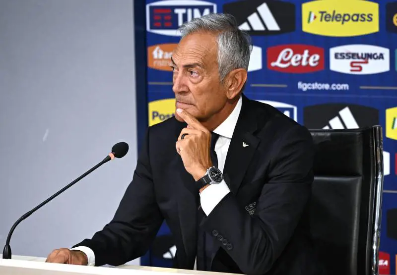"Cambio radicale ai vertici". Centrodestra all'attacco della Figc