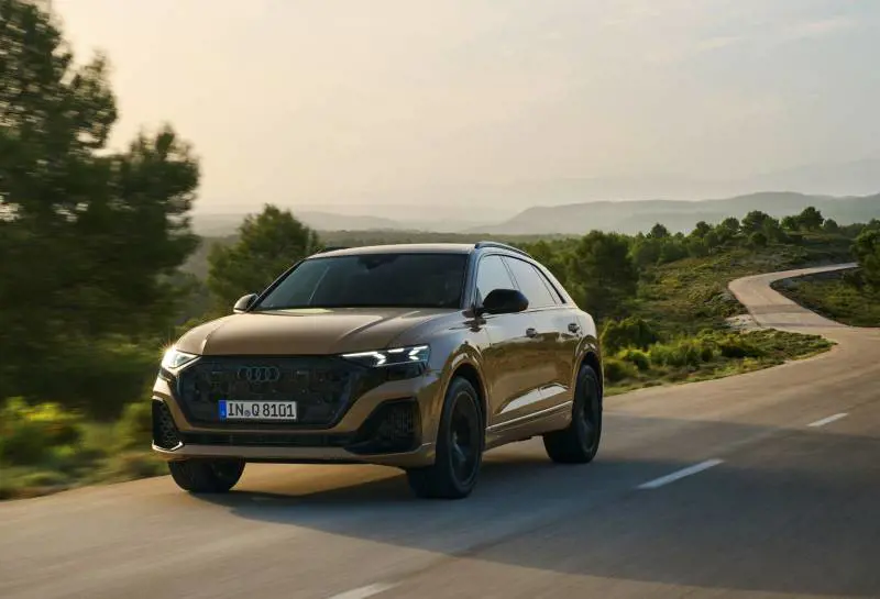 Audi Q8, l'imponente SUV si rifà il look