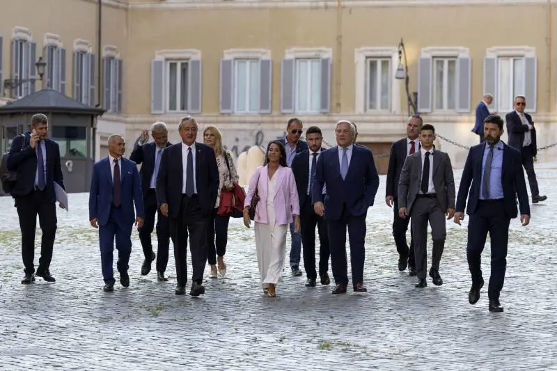 Salari, pensioni e giovani: le priorità del governo sulla manovra