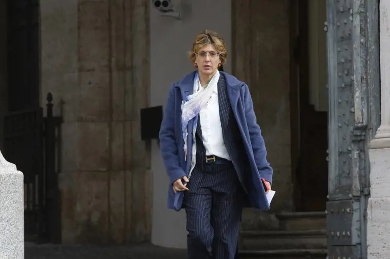 Tensione al processo, 1.500 domande alla vittima