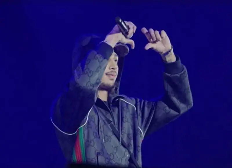 Baby Gang sul palco con Lazza: il "ritorno" grazie all'ok del giudice