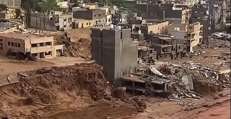 L'allarme inascoltato, il Paese al collasso e gli errori: cosa è successo in Libia