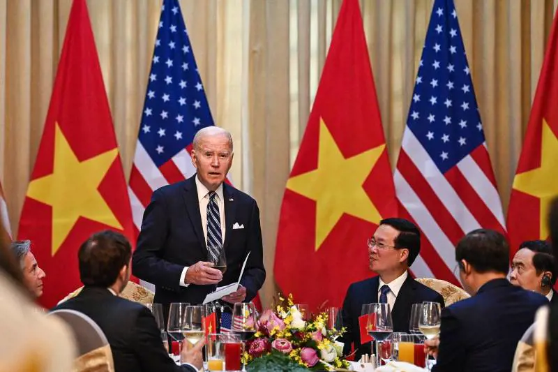 "Me ne vado a letto...": cosa svela l'ultima gaffe di Joe Biden
