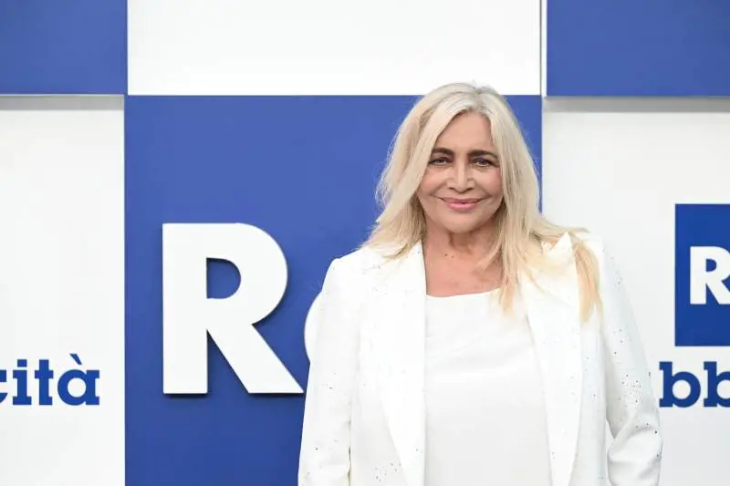 "Ormai mi devono abbattere...". Mara Venier scherza sul ritorno a Domenica In