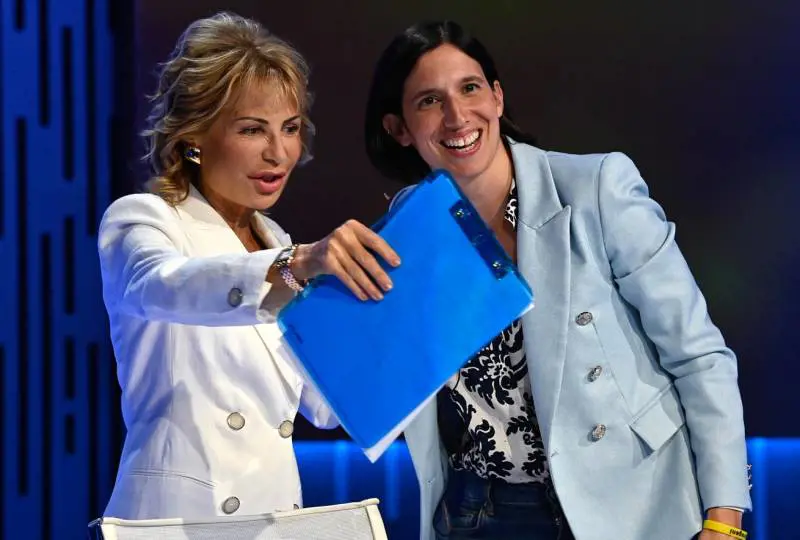 "Ma chi la capisce?". Così la Gruber stronca le risposte della Schlein