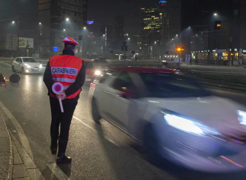 Tamponi per i test tossicologici, così il governo vuol fermare la strage sulle strade