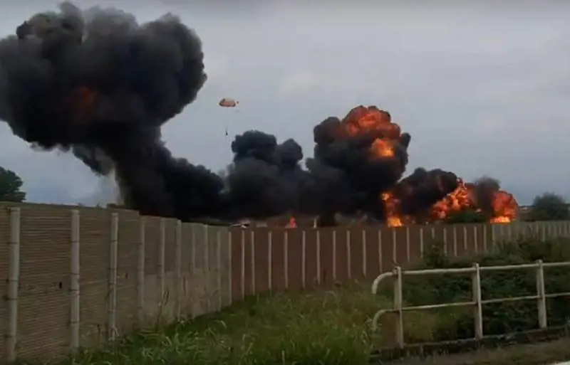 Torino, aereo delle Frecce Tricolori si schianta: morta una bimba di 5 anni