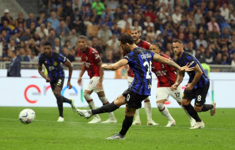 Calhanoglu rigore Inter Milan