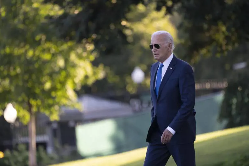 Paura per Biden, manifestante fuori da casa in Delaware: cosa è successo
