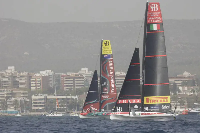 Vince la bonaccia, perdono i "kiwi". Luna Rossa a corrente alternata è 4ª