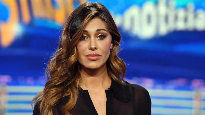 Belen cambia vita: "A Brescia da Elio". Le voci sui figli e il silenzio social