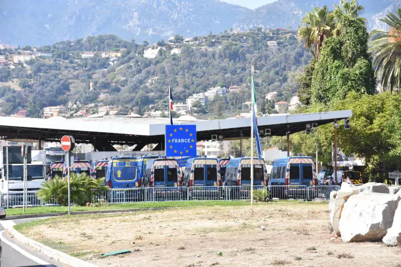 C'era una volta Schengen. Tornano muri e frontiere. Finisce il sogno epocale dell'Europa senza confini