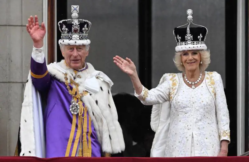 Scandalo a corte: Carlo e Camilla hanno censurato i media all’incoronazione?