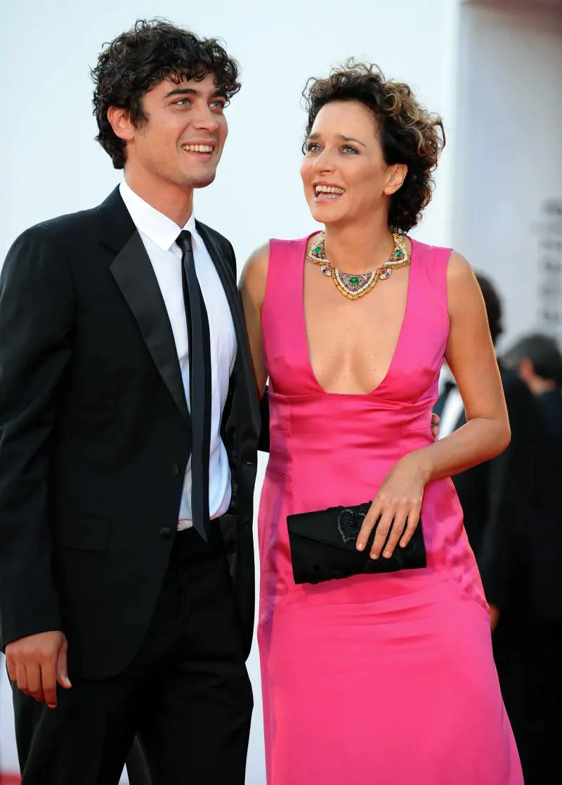 Scamarcio e Valeria Golino sul red Carpet del Palazzo del Cinema a Venezia prima della proiezione del film "Burn After Reading" (2008)