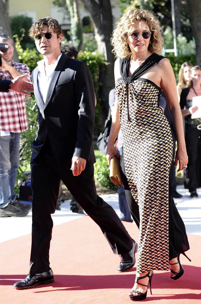 Valeria Golino e Riccardo Scamarcio alla prima del film 'La vita oscena' (2014)