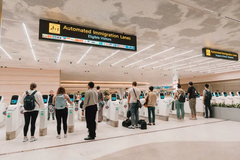 Singapore, addio passaporto dal 2024: ecco perché