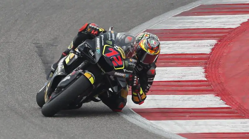 MotoGP: Bezzecchi trionfa in India, mentre Bagnaia finisce nella ghiaia