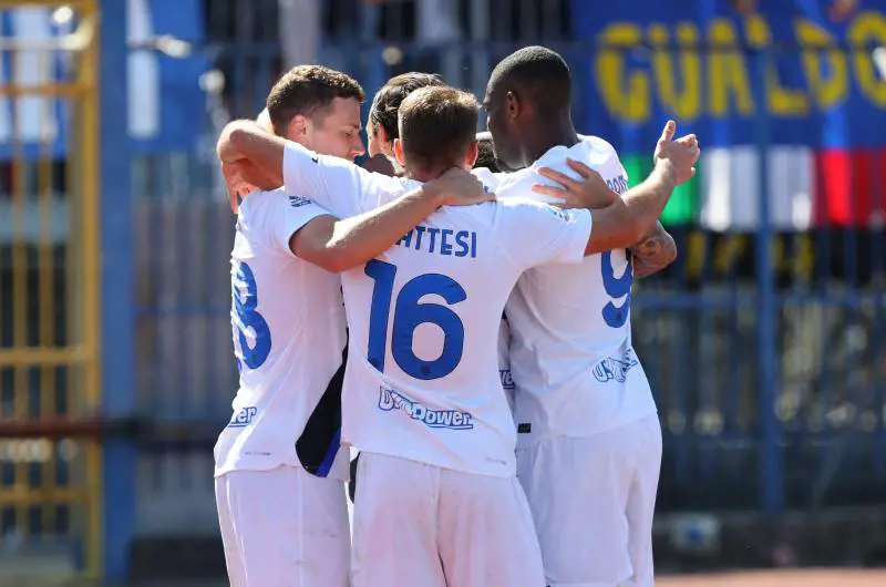 L'Inter ingrana la quinta a Empoli: nerazzurri primi a punteggio pieno