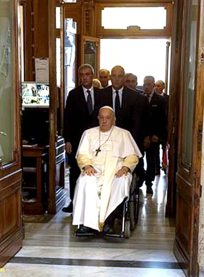 FOTO Papa Francesco a Palazzo Madama per Napolitano l'omaggio a