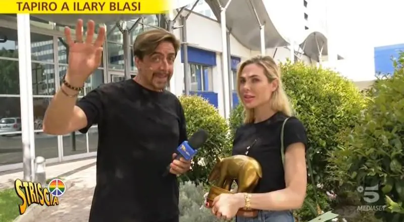 "Sei sicuro?". Ilary Blasi, il tapiro d'Oro e quella stoccata a Francesco Totti