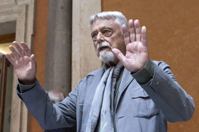 Delirio di Occhetto: per difendere Napolitano attacca Berlusconi
