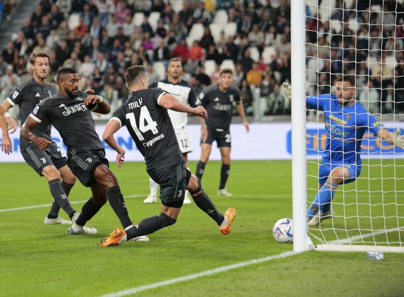 Milik gol Juventus Lecce Fotogramma
