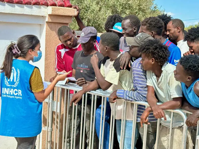 L'assedio al fortino dell'Onu a Zarzis per ottenere un documento e aiuti.
