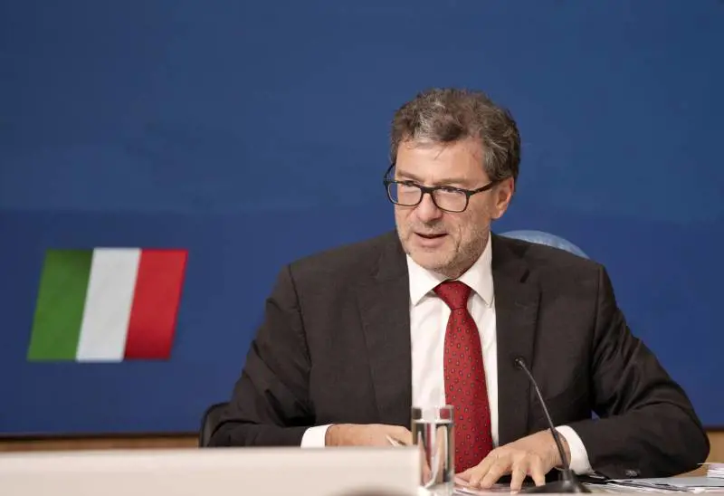 "L'Europa capirà". Il messaggio di Giorgetti a Bruxelles sulla manovra