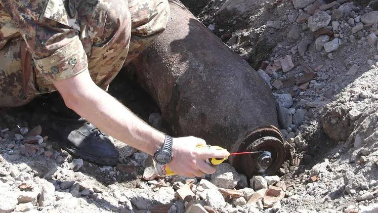 Un ordigno bellico è stato rinvenuto nella zona dello scalo merci di Brescia