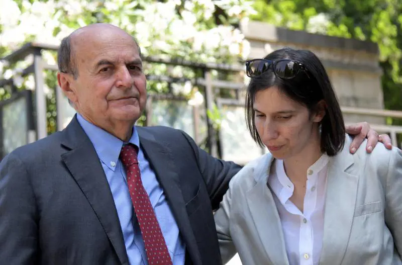 “Mettetevi insieme”. Bersani spinge Schlein e Conte verso l’ammucchiata rossa